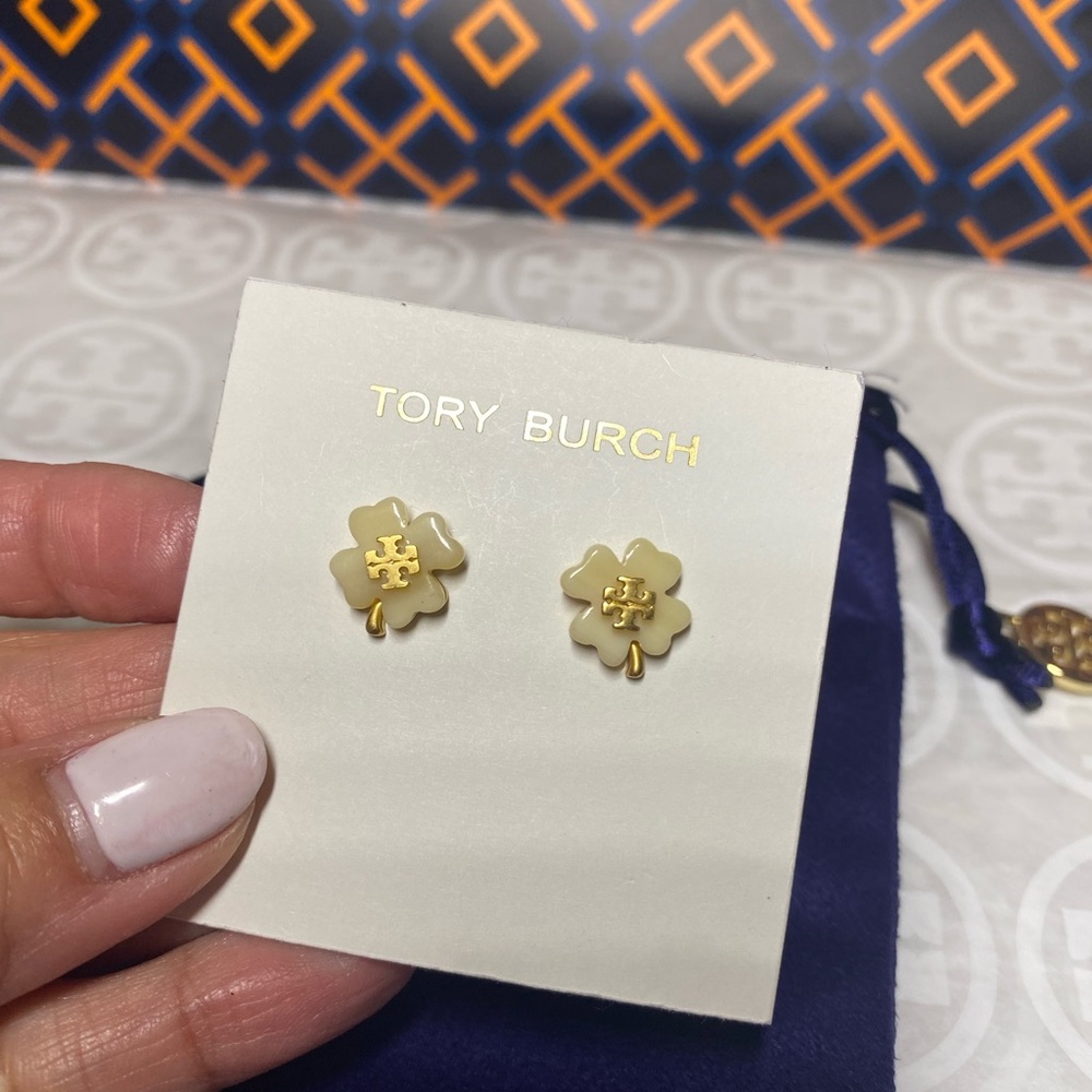 Tory Burch Resin Clover Stud Earrings Gold White Cream